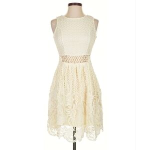 Romeo & Juliet Couture Cream Lace Midi Dress